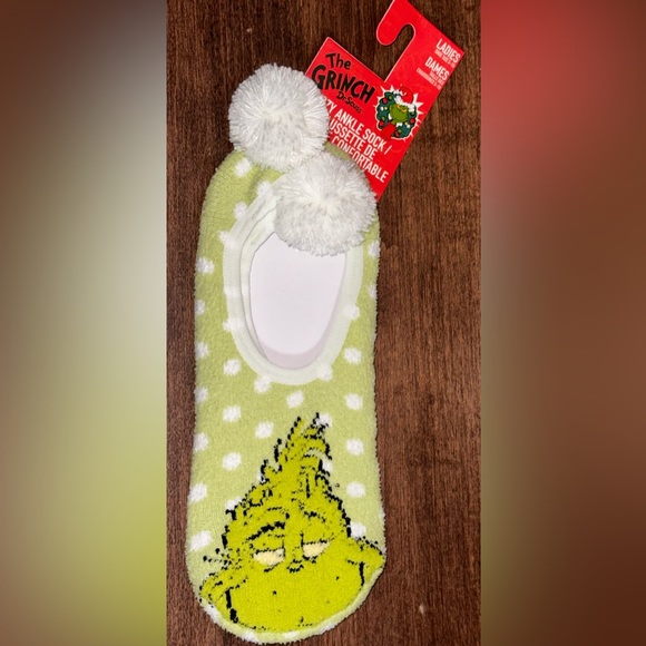 Super Cute The Grinch Cozy Ankle Sock - Picture 2 of 3